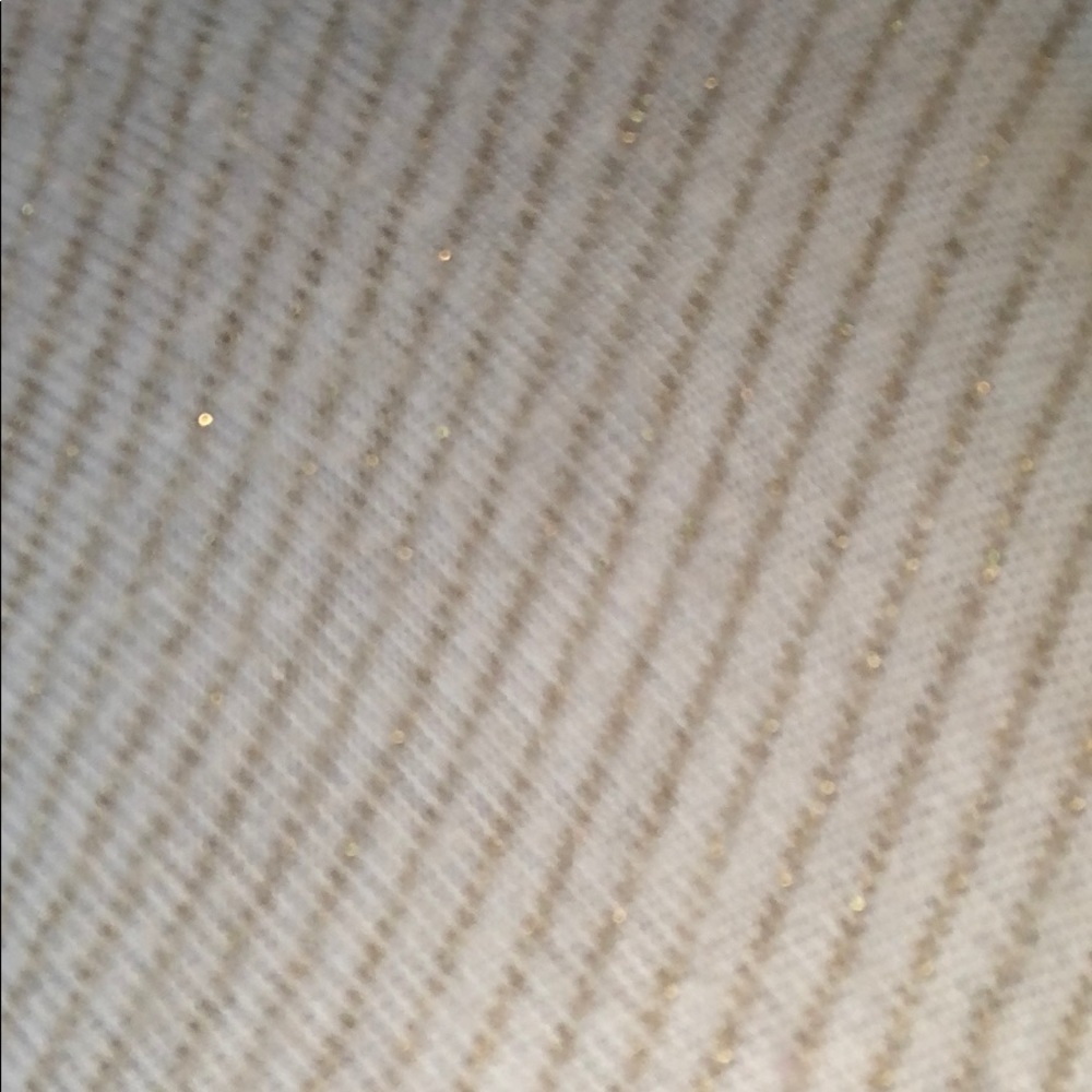 Sweater - Picture 4 of 4